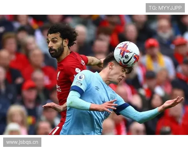 利物浦激进压迫战术加剧防守风险,攻守平衡面临考验 利物浦激进压迫战术加剧防守风险,攻守平衡面临考验