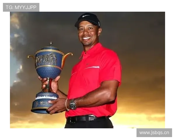 泰格伍兹又换豪车了？这年头球场外的他比比赛还亮眼啊！